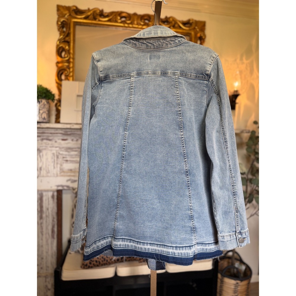 LOGO Lori Goldstein Denim Jacket Light Wash Raw Hem Longline Trucker Blue 6 - Picture 10 of 10